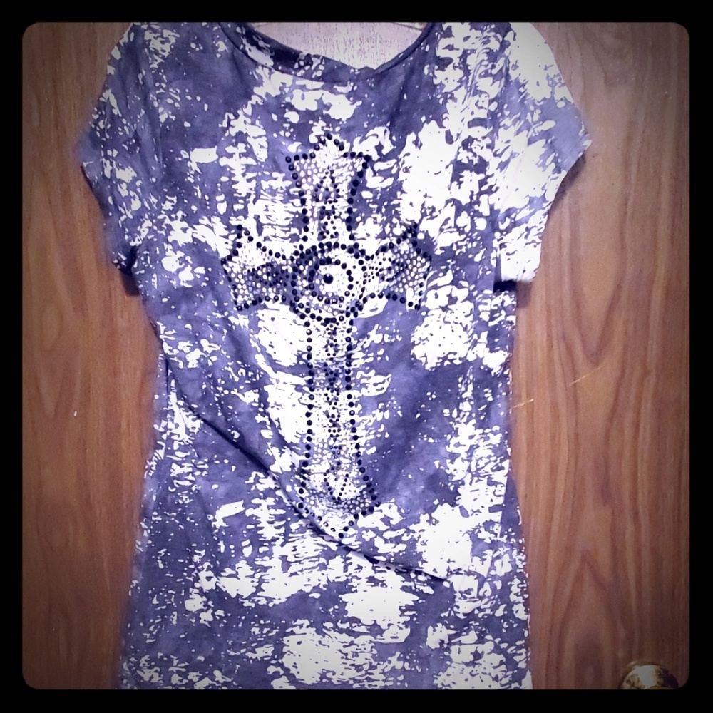 Maurice's XL vneck tshirt